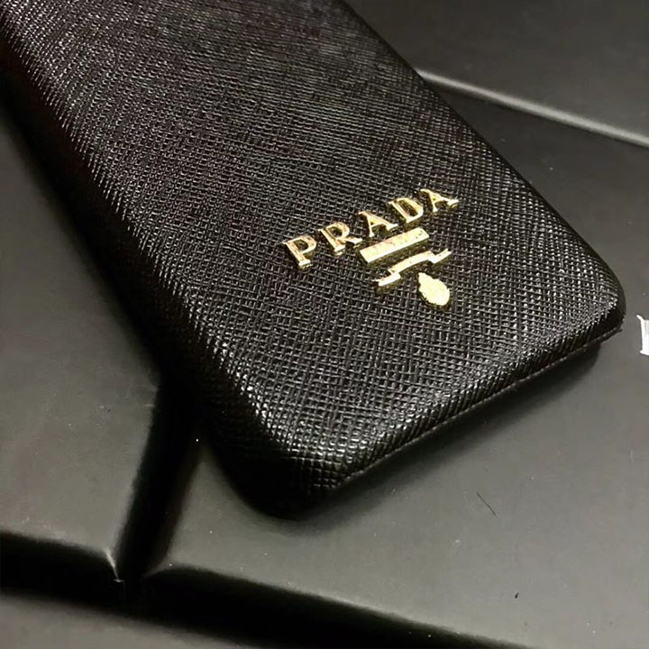プラダ iPhone12 proケース