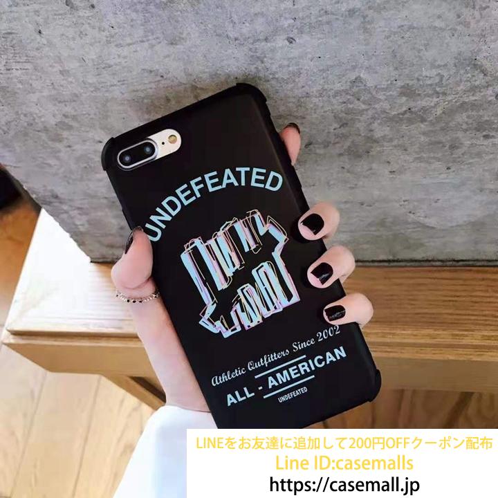 UNDEFEATED アイフォーンXs 携帯カバー カップル