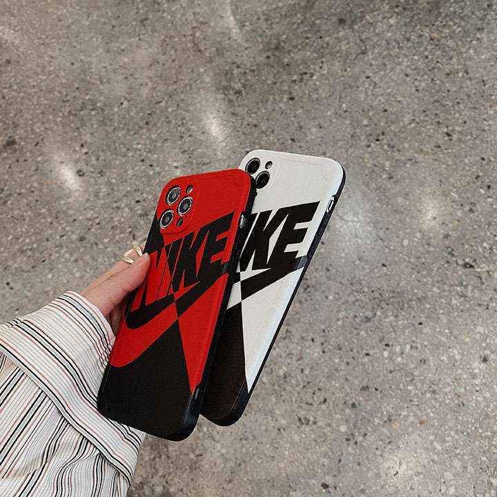 アイフォン 13 pro/13 mini Nike シリコン カバー