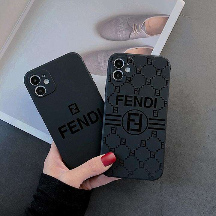 Fendi iphoneX/XSケースおしゃれ