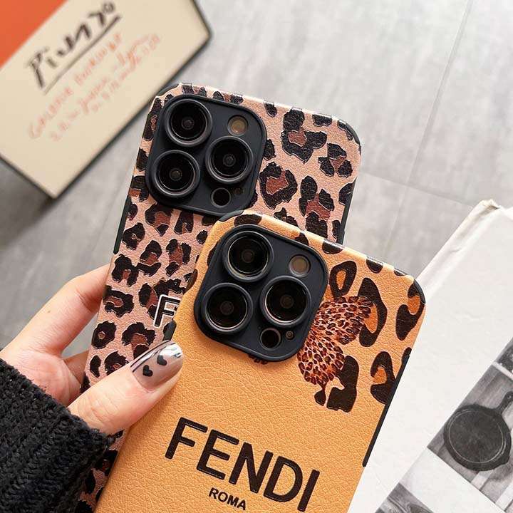 Fendi アイフォーンxr流行りスマホケース