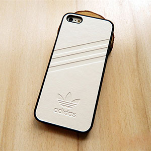 アディダス iphone7plusケース ホワイト