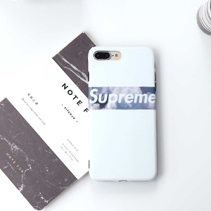 シュプリーム iphone8 カバー ホワイト